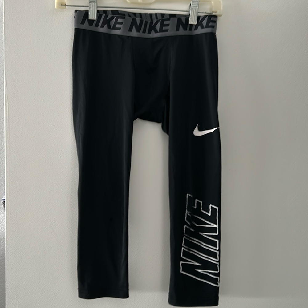 Youth Large Nike Drifit 3/4 tights